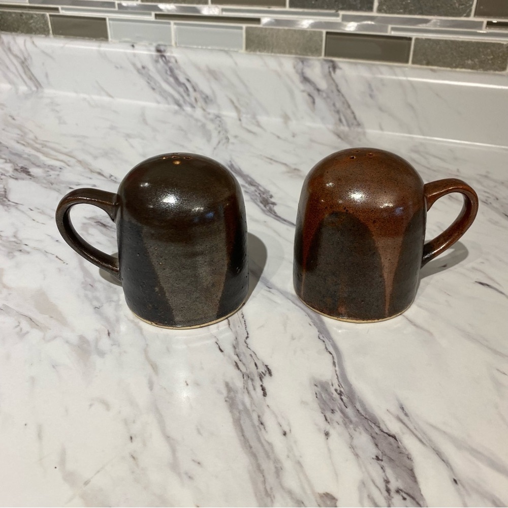 Vintage‎ Capilano Pottery Salt & Pepper shaker set stone ware